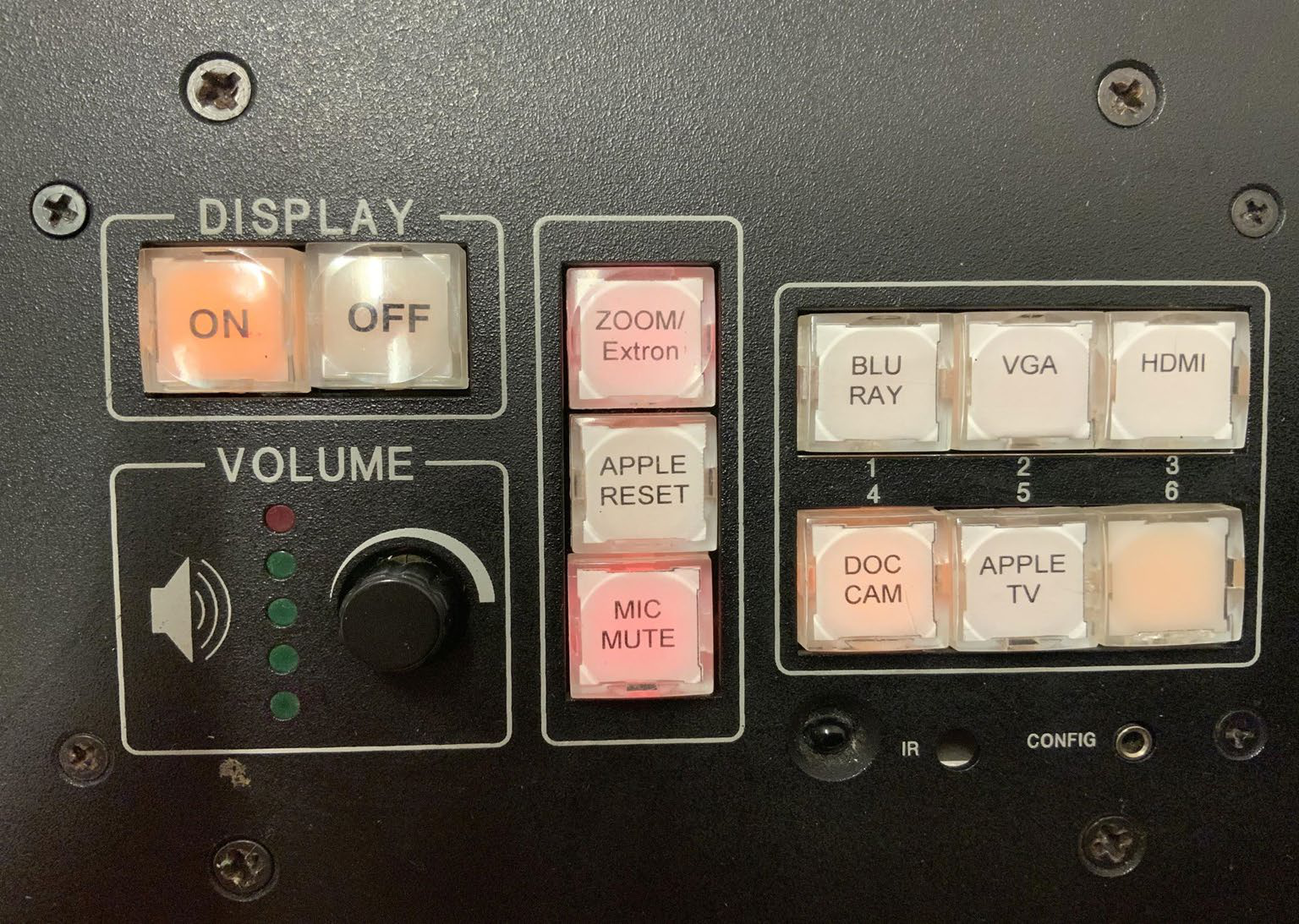 Analog control panel with Zoom Extron button in red state